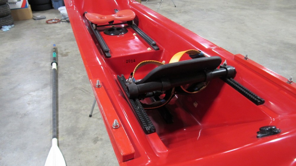 ROWING SCULL SHELL