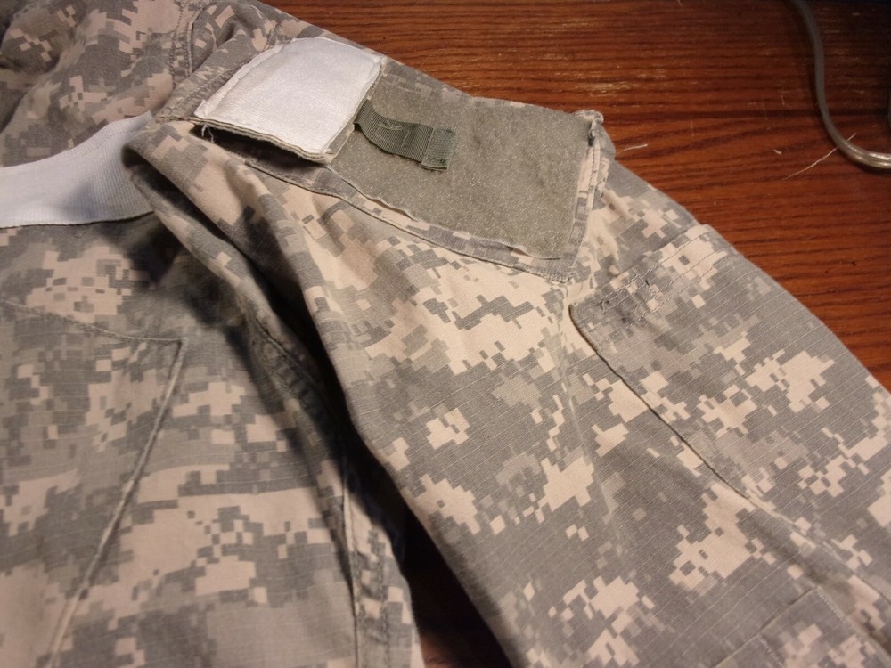 SPECIAL FORCES SELECTION UNIFORM W/ WHITE STUDENT ROSTER TAG ACU JACKET MEDIUM