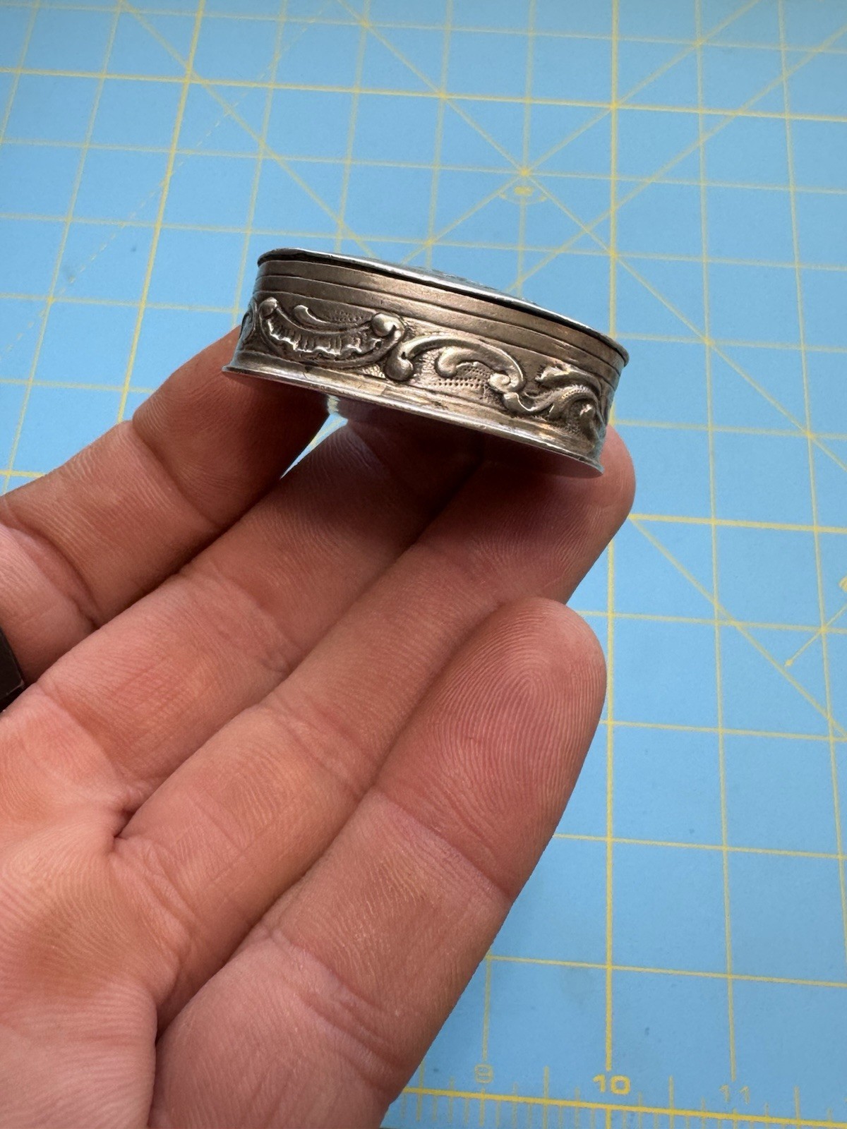 Hanau German 800 Silver Snuff Box – Friedrich Reusswig c.1903–1926 – Repoussé