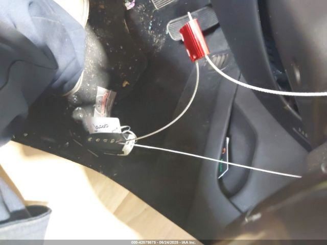 MKS 2014 Glove Box 4899431