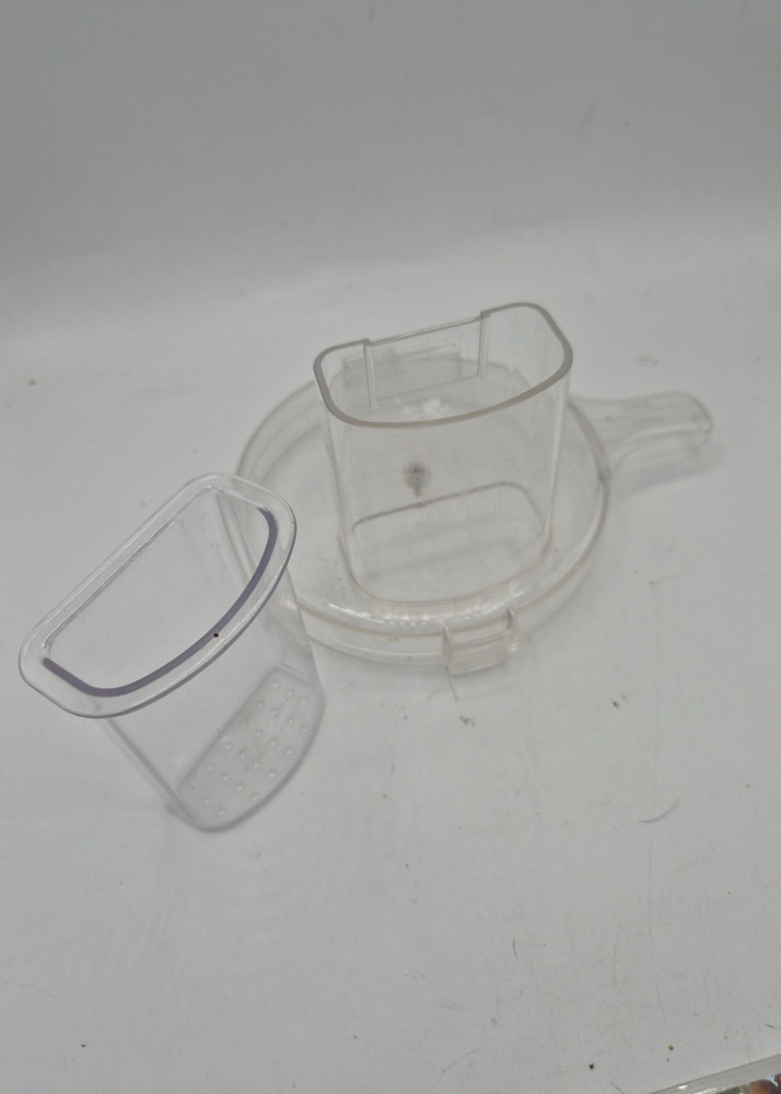 Black & Decker Power Pro FP1000 Food Processor - Lid with pusher