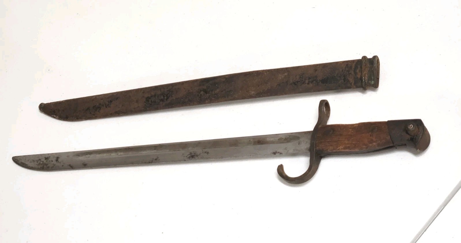 WWII Japanese Bayonet with Scabbard Unmarked