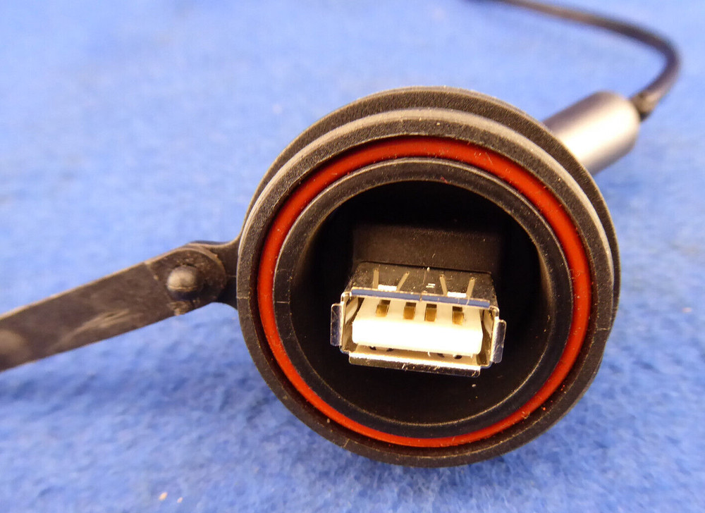 VideoJet 1530, 1520, USB Socket, Connection, Plug Cover, Built-In Socket