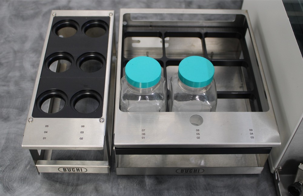 BUCHI Pure C-810 Flash Chromatography System with Racks