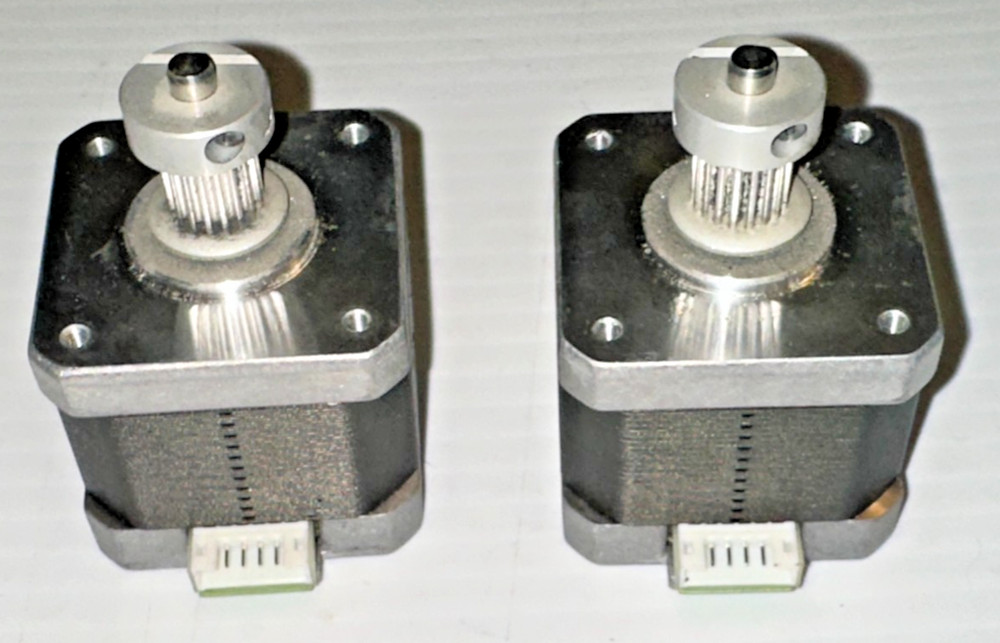 2 MAKERBOT Replicator 5th Gen 3D Printer Stepper Motors MS17HD2P4100 With Pulley