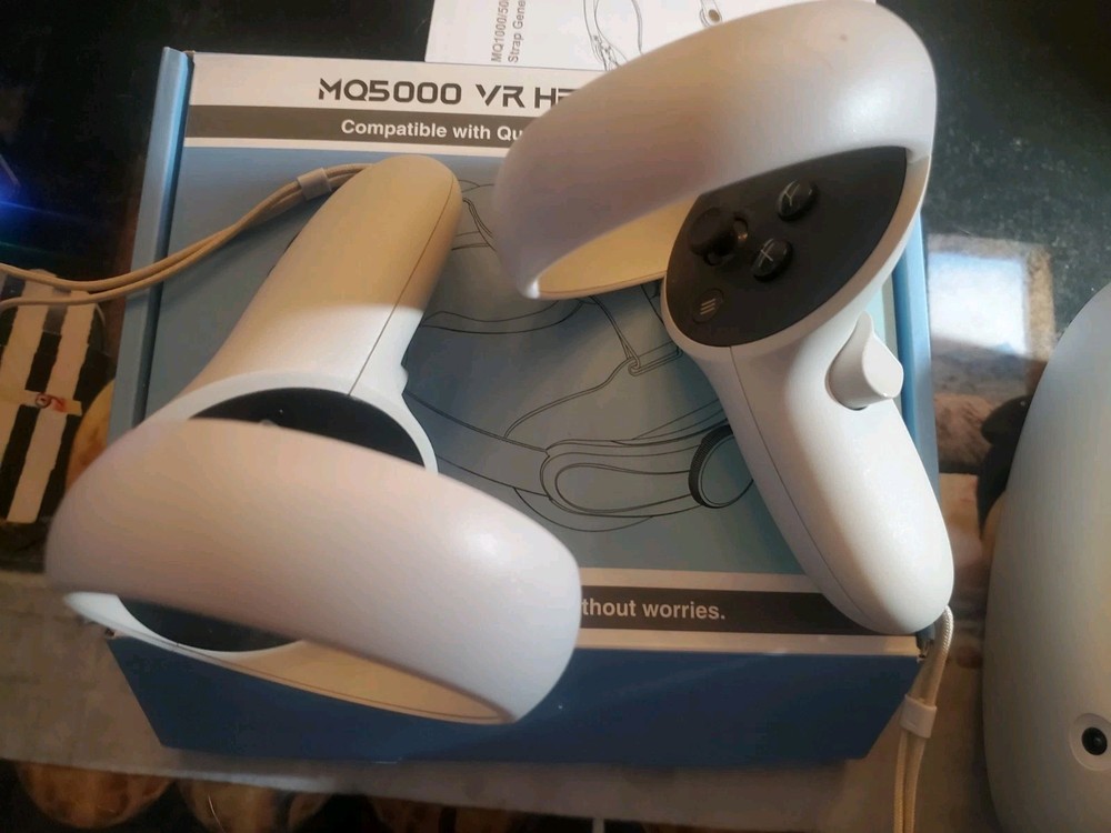 Oculus Quest 2 64GB Vr Headset Lot