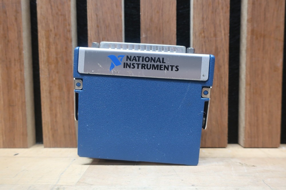 NATIONAL INSTRUMENTS NI 9220 | DSUB 16-Bit Simultaneous Voltage Analog Input