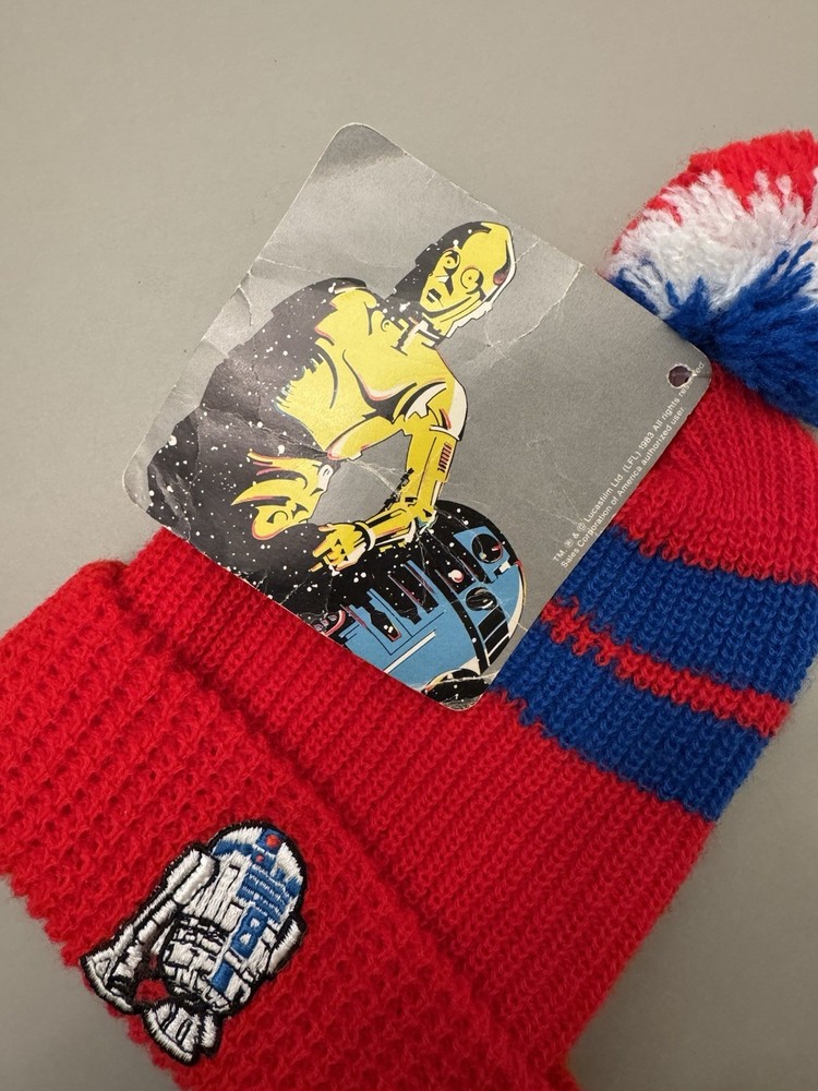 NWT Vtg 1983 Star Wars R2D2 Beanie Red Blue Stripe Knit Cap PomPom Tags Patch