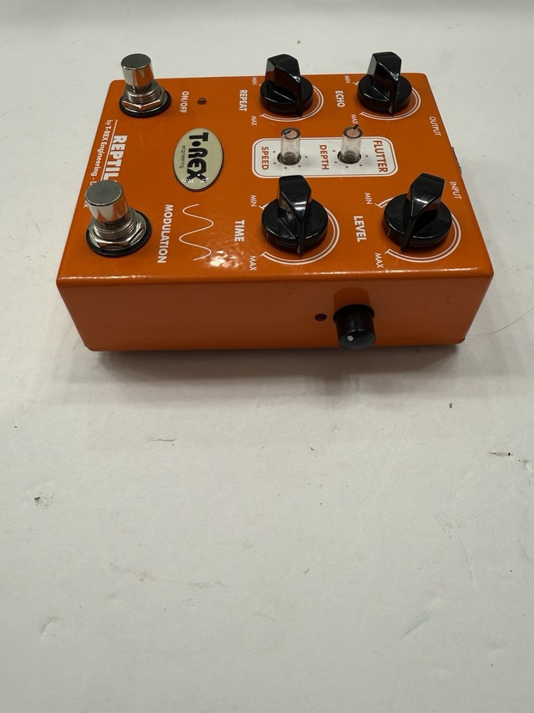 T-Rex Engineering Reptile V1 Digital Delay Echo Modulation Guitar Effect Pedal