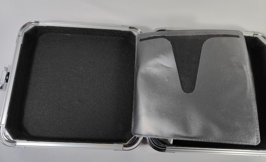 Vaultz CD & DVD Locking Case No Key Holds 24 Discs