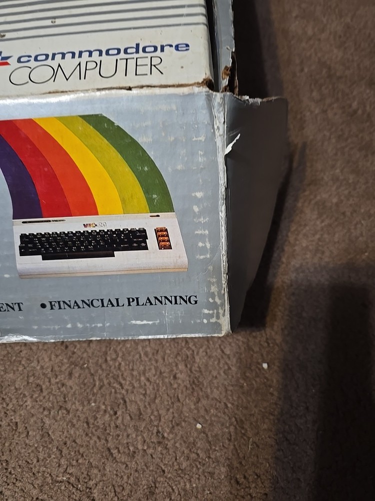 Commodore VIC-20 Computer W Original Box Manual Cables Schematic - Not Tested