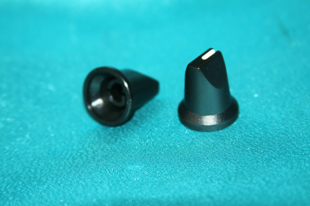 Fishman Replacement Knobs (New Style), Set of 18, for Loudbox Amplifiers