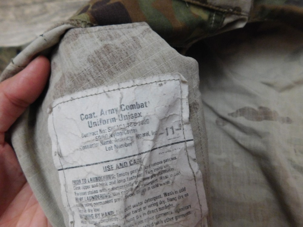 US ARMY OCP COAT SZ SMALL - SHORT