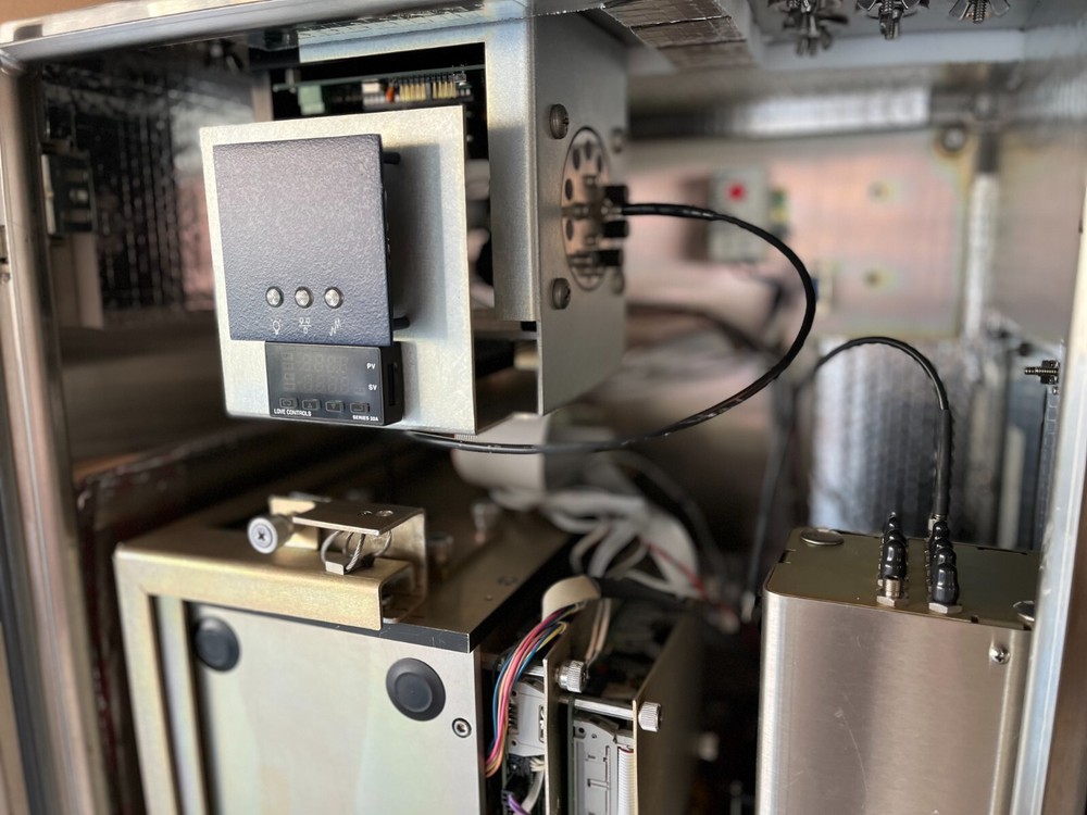 Foss XDS Near Infrared Type XP-2400 Series Process Analyzer