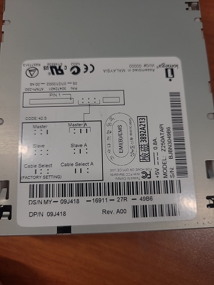 Iomega Z250ATAPI 250MB Zip Disk Drive