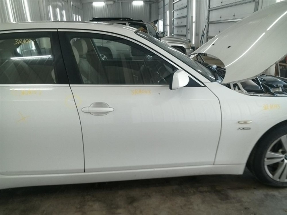528I 2010 High Mounted Stop Light 104788876