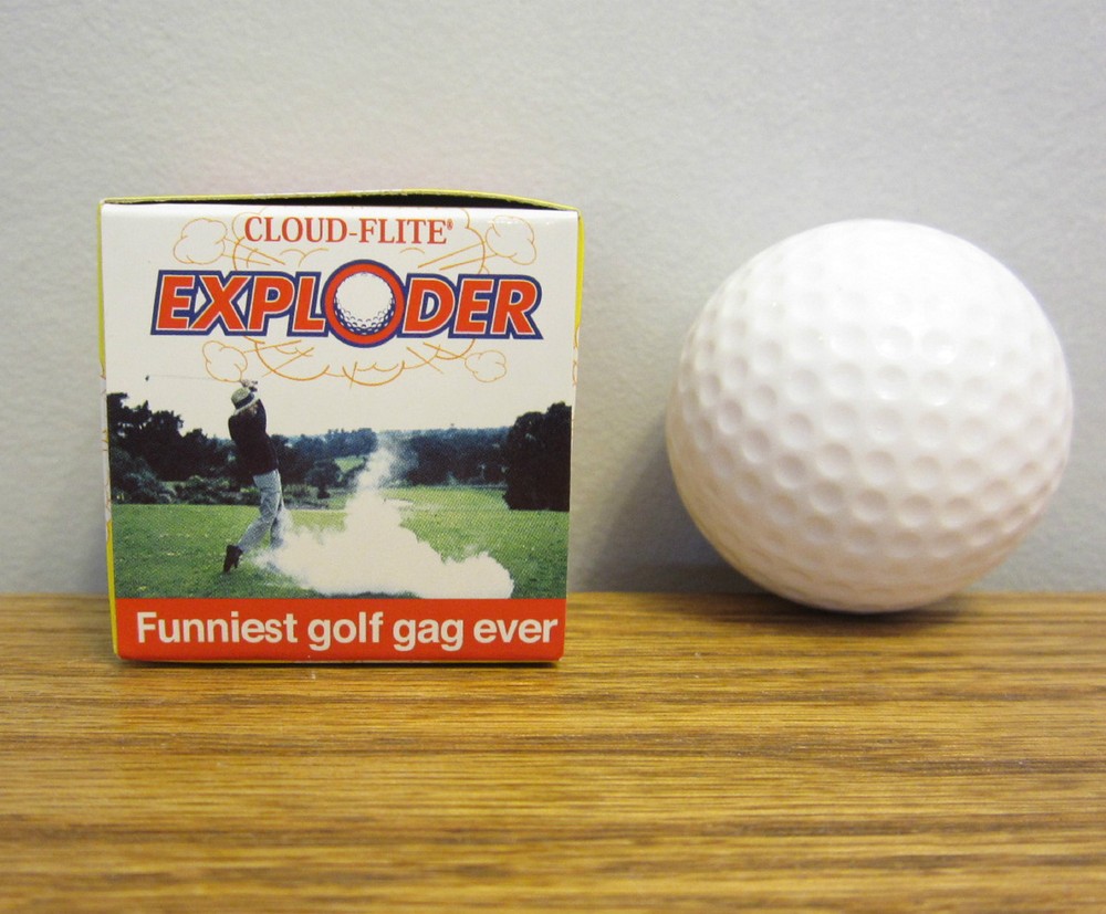 1 EXPLODING GOLF BALL & 1 UNPUTTABLE GOLF BALL GOLF BALL TRICK NOVELTIES