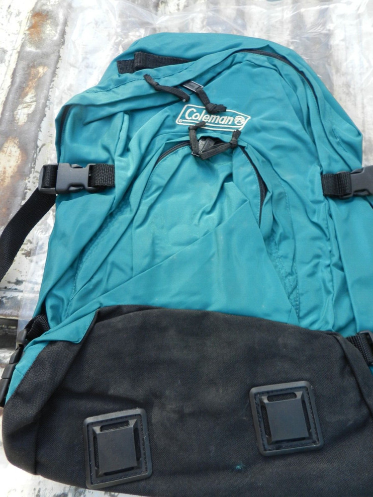 Coleman expandable Daypack Teal & Black