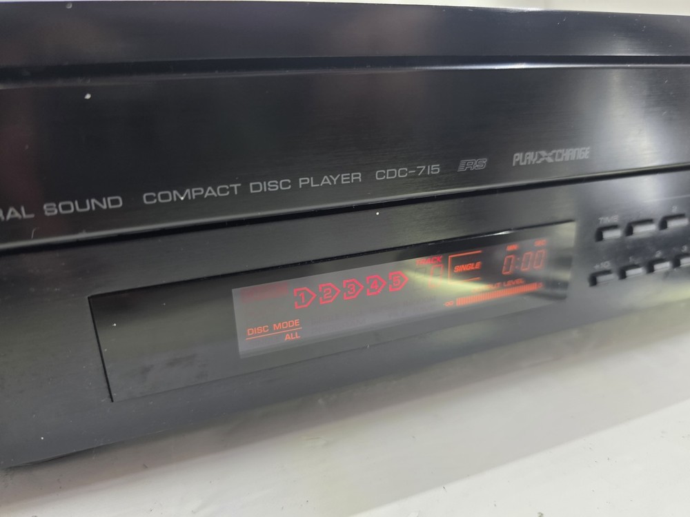 YAMAHA CDC-715 5 Disc CD Changer