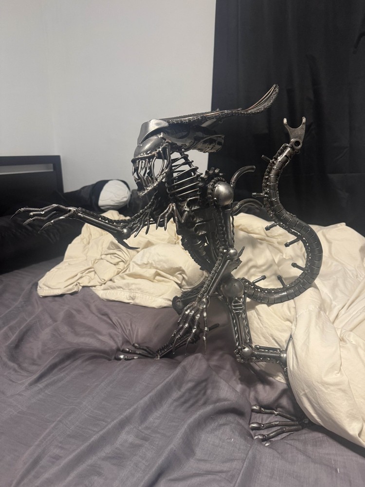 metal sculptures alien