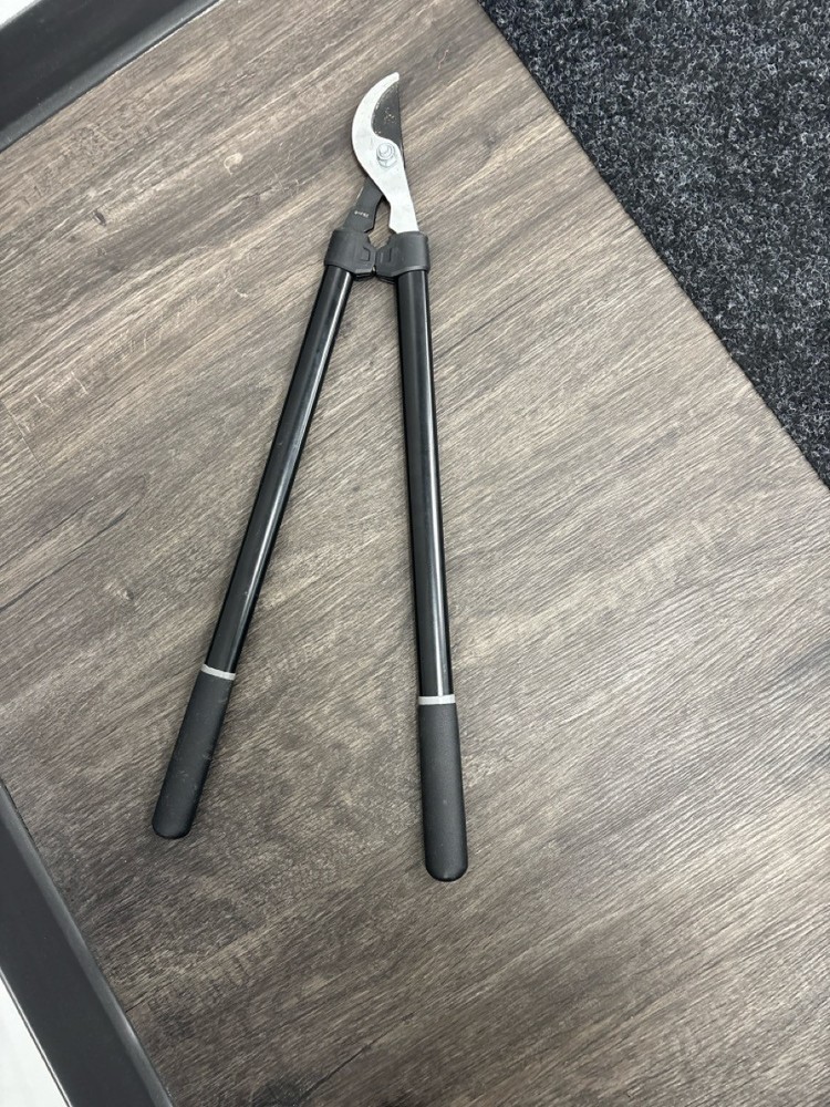 HUSKY TOOLS EXTENDABLE BYPASS LOPPER (B06010049)