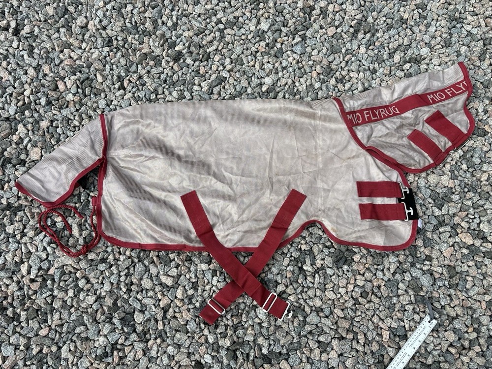 Measures 36” Mio Fly Sheet