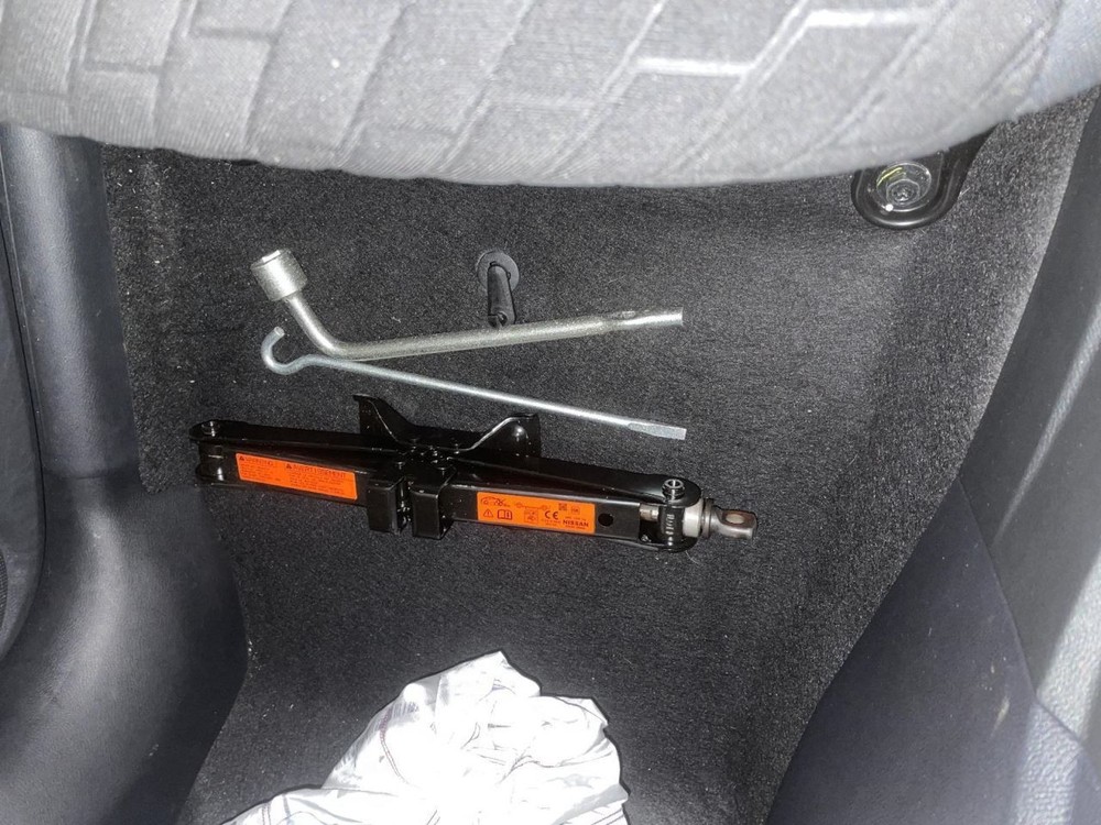 Complete Console Front Floor Fits 18-21 KICKS 1031027