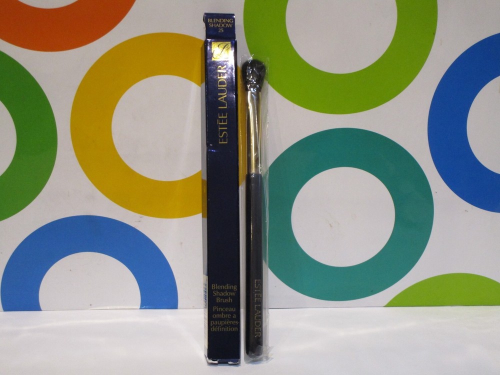 ESTEE LAUDER ~ BLENDING SHADOW BRUSH ~ BOXED