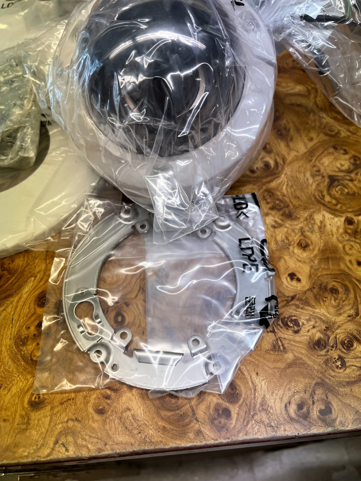 2 CAMERAS - Pelco IS50-DNV10F, NEW PELCO COLOR CCTV CAMERAS 1550