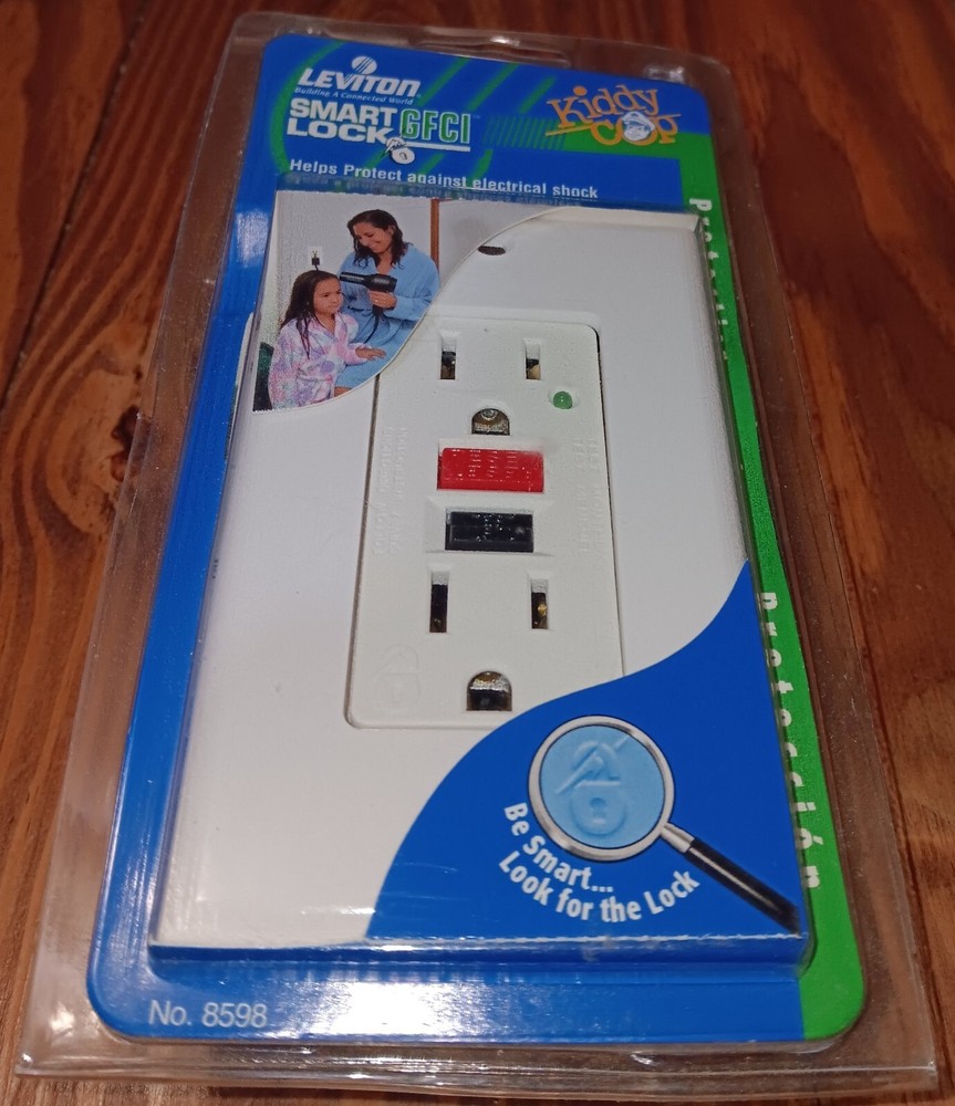 Leviton Smart Lock GFCI Kiddy Cop White Plate