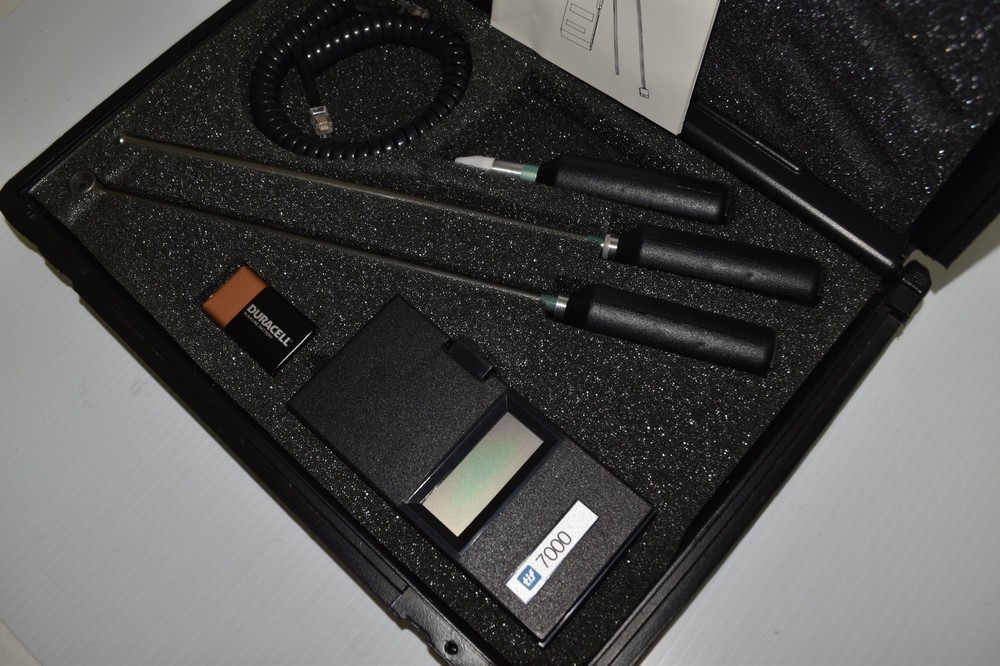 TIF 7000 DIGITAL THERMOMETER/PYROMETER NEW (?) (LAT36)