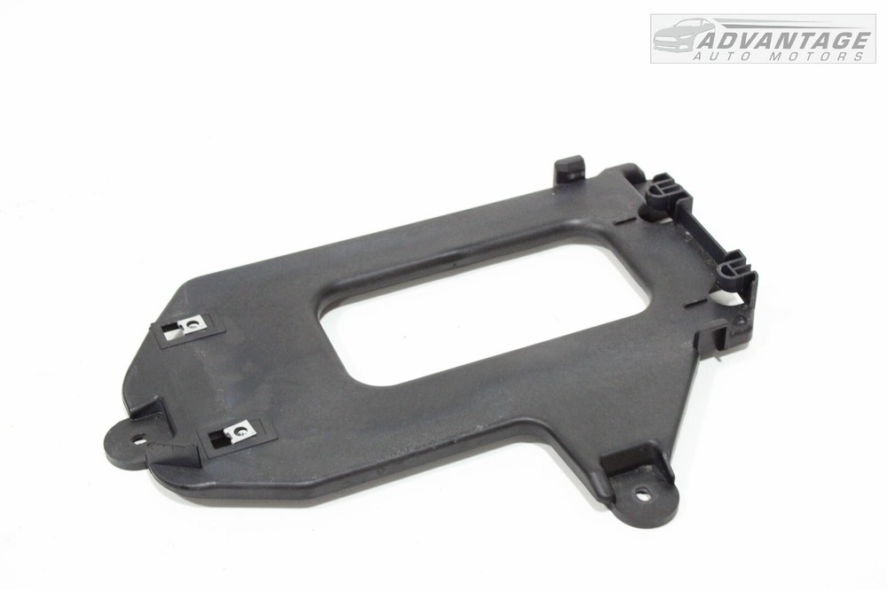 2015-2018 AUDI Q3 AUDIO SOUND SYSTEM AMP SYSTEM AMPLIFIER MODULE BRACKET OEM