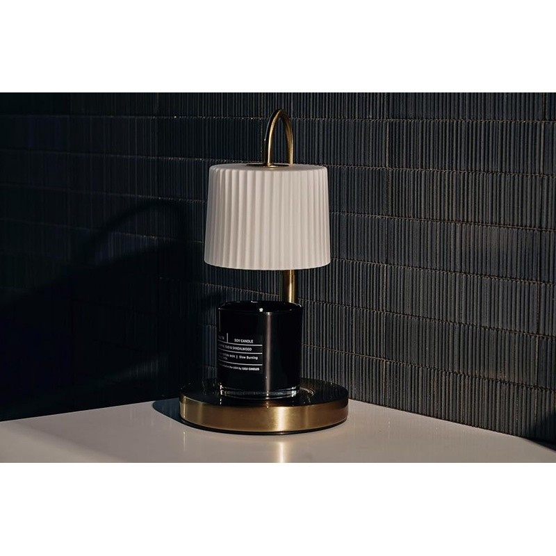 Adjustable Candle Warmer Lamp Timer Scent Release Mood Lighting Elegant Design