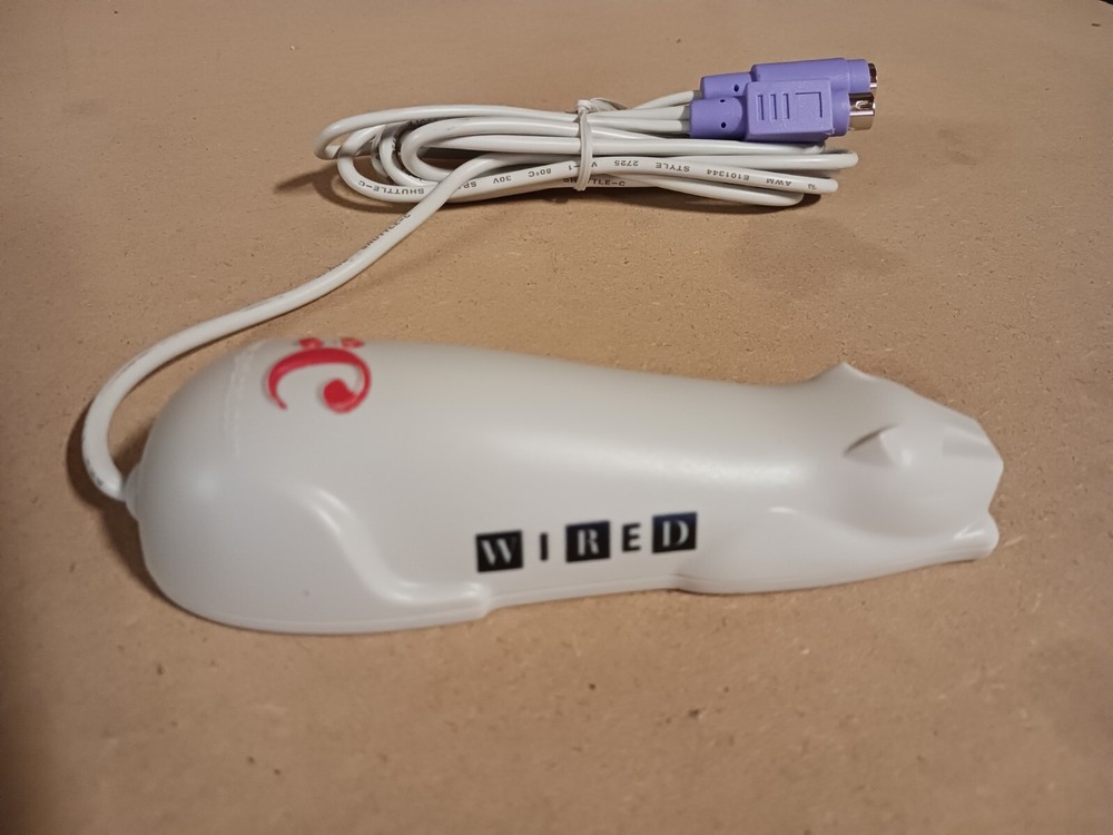 Digital Convergence :Cue:Cat (CueCat) Optical Reader and Software