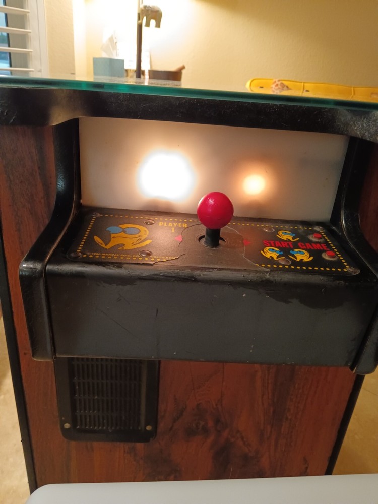 MS PAC-MAN ARCADE MACHINE COCKTAIL TABLE