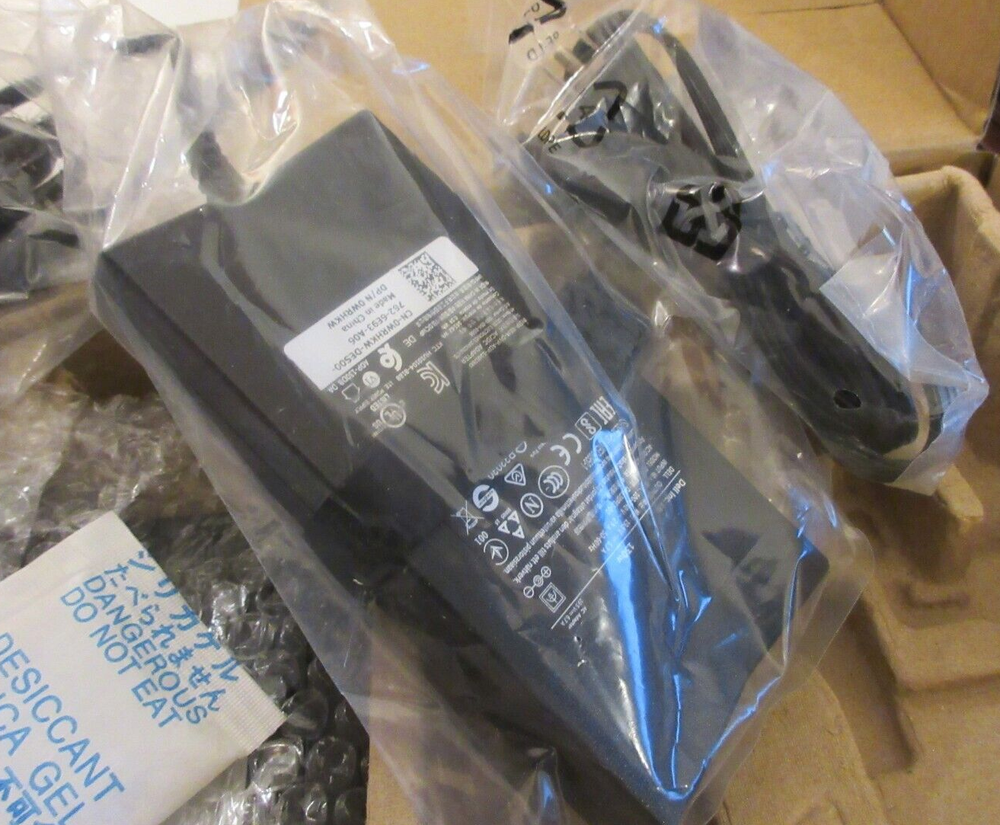 NEW Dell E-Port Replicator Docking Station w/ USB 3.0 0RMYTR