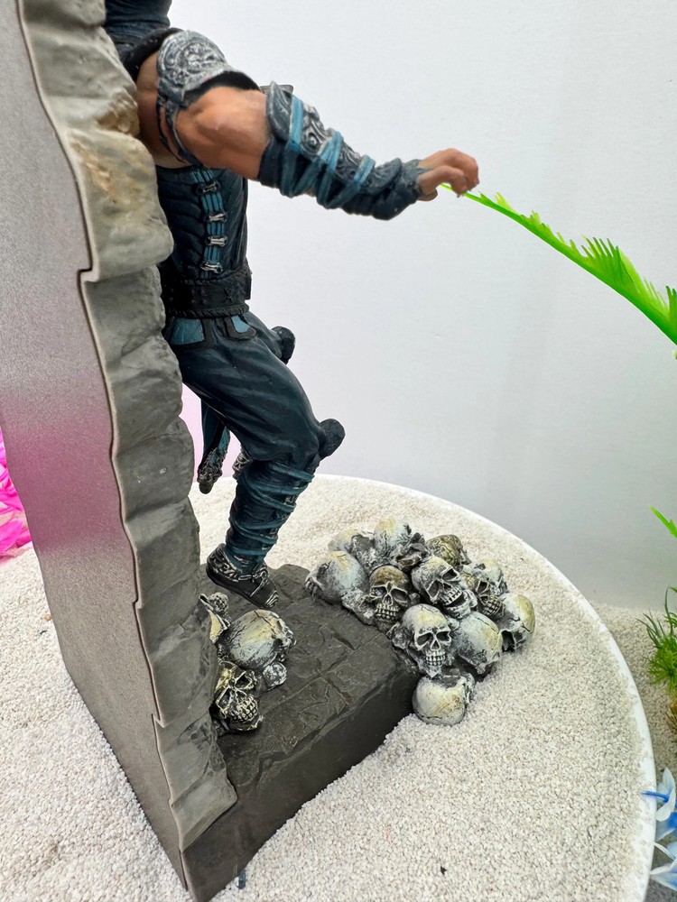 Mortal Combat Statue