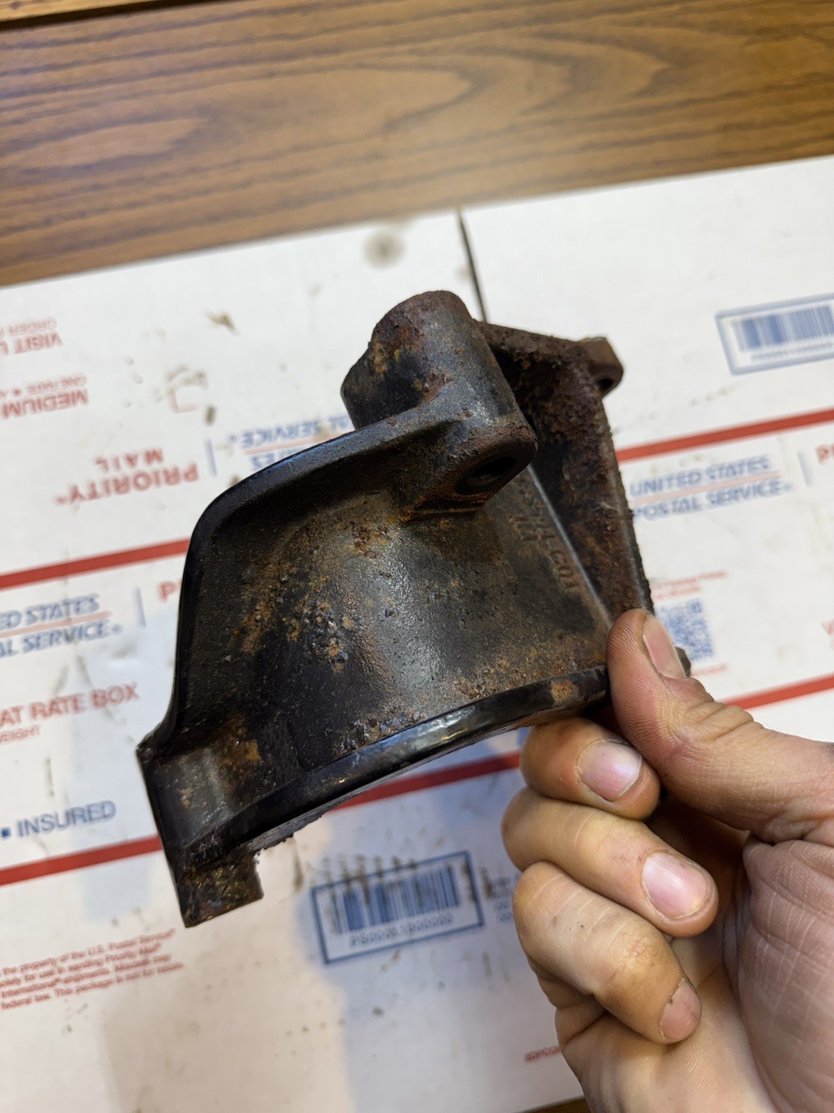 2015 Mercruiser 8.1 alternator bracket 865594-C01