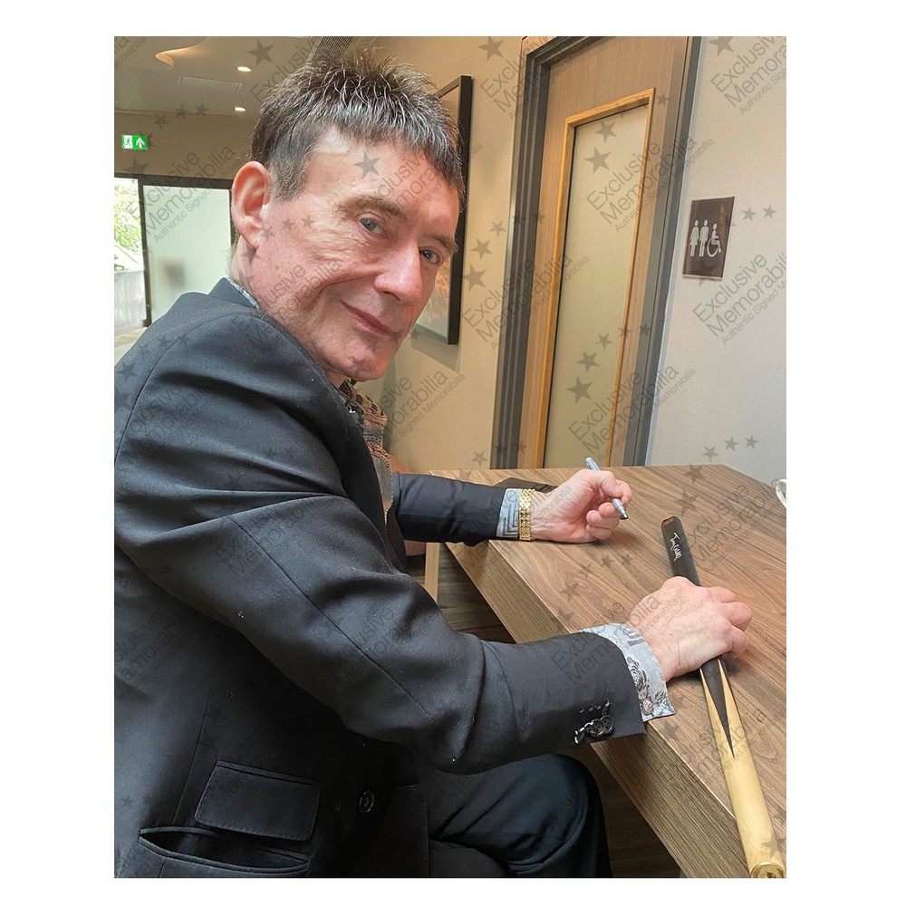 Jimmy White Signed Snooker Cue. Display Case