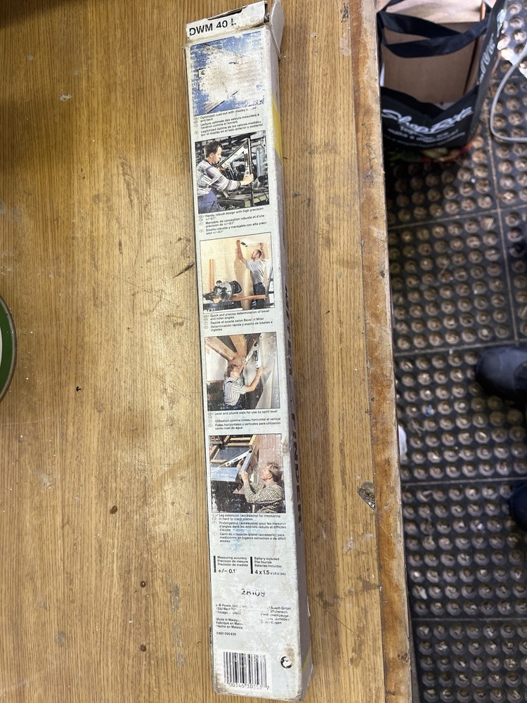 Bosh Digital Protractor Angle Finder DWM40L Excellent Condition