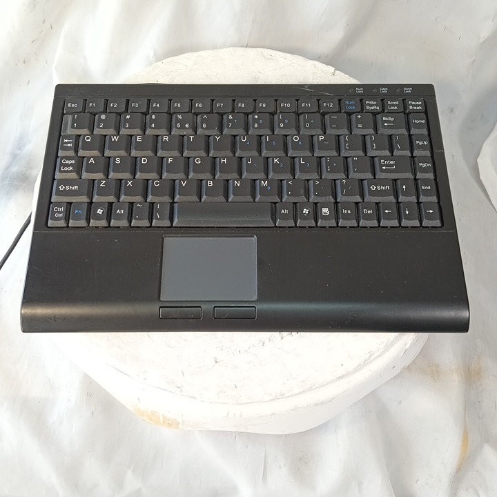 Solidtek ASK-3410U SuperMini USB Wired Keyboard with Touchpad Compact Black PC