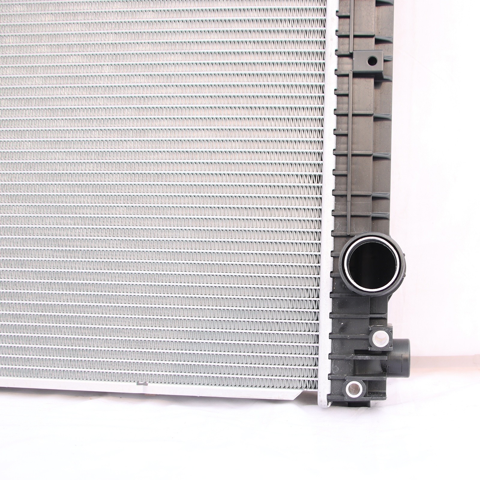 Truck Radiator Fits Freightliner M2 M106 2008-2014 Fits OE