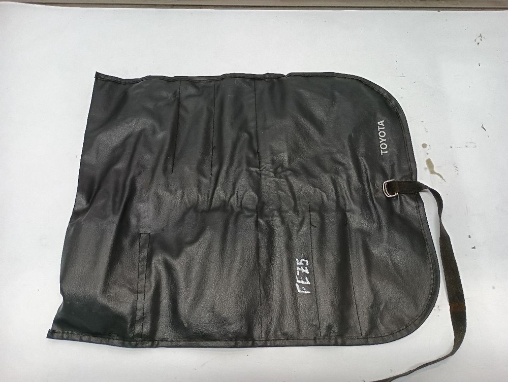 1991 4Runner Spare Tire Tools, less Jack 12568046