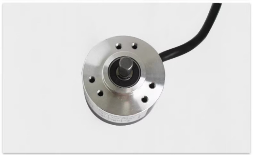 1Pcs New Rotary Encoder IGV28-0001 PP-200-ABO-E7-2-5