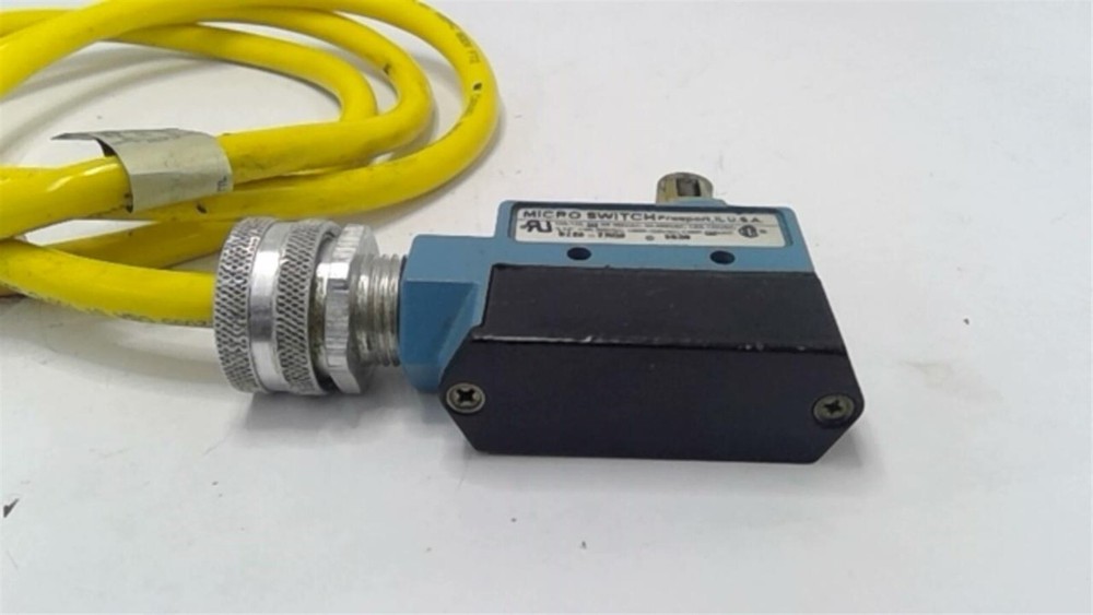 Micro-Switch BZE6-2RQ9 Limit Switch W Daniel Woodhead E31793 Cable