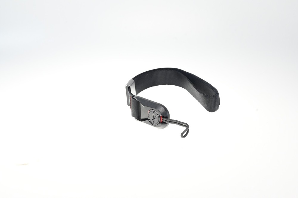 Peak Design Wrist Cuff Strap Black Red #G321