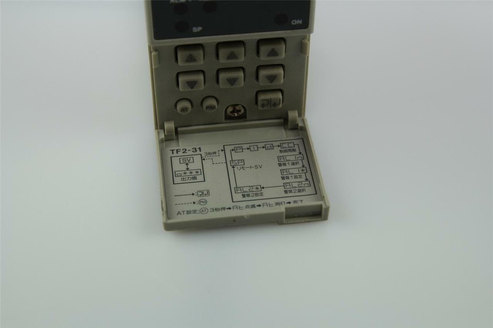 KEYENCE TF2-31 DIGITAL TEMPERATURE CONTROLLER