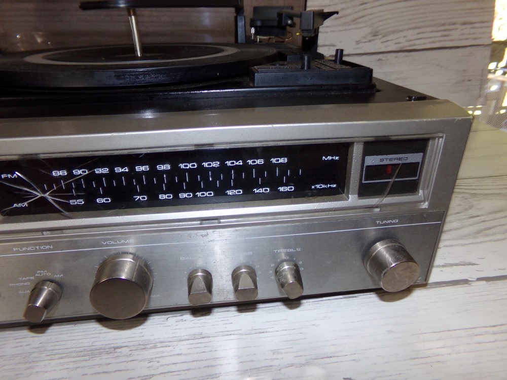 Centrex TH-2211 8 Track Stereo System Record Player