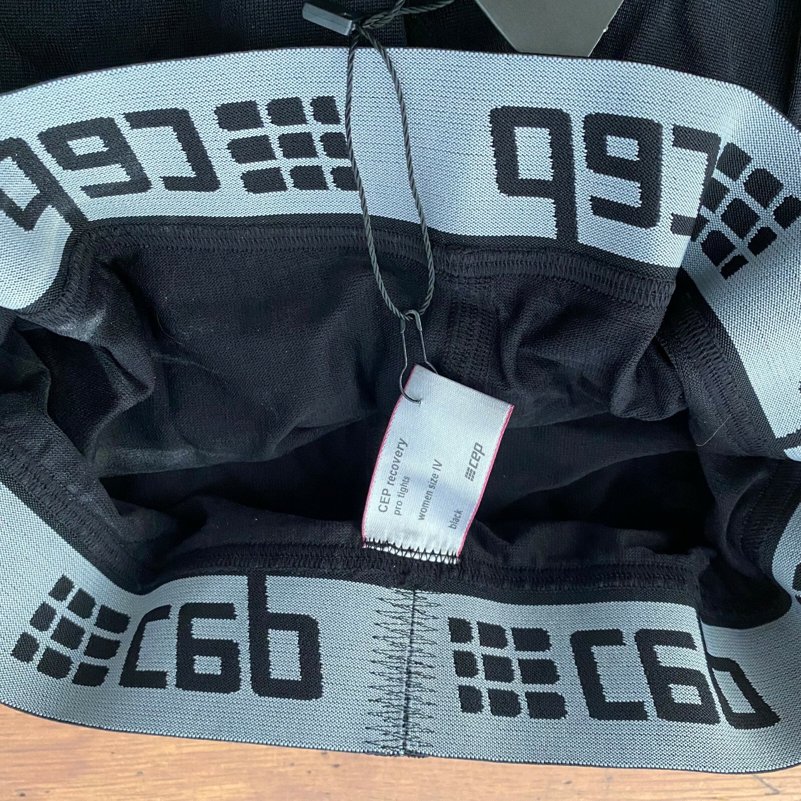 CEP Women’s Compression Tights Size 4 (L) Recovery Pro Running Black Large