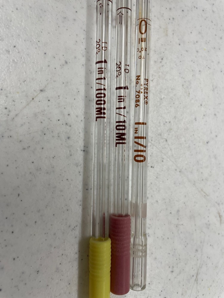 Assorted glass laboratory pipets